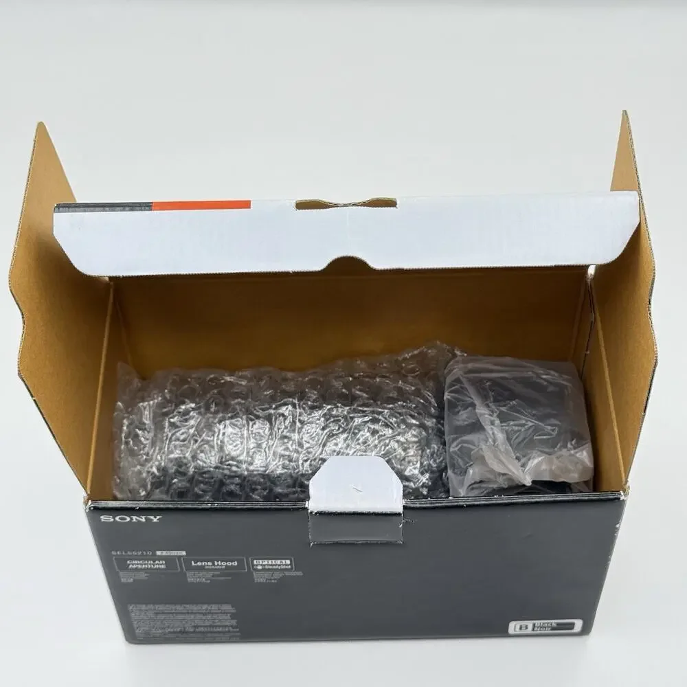 Sony E 55 210mm F4.5 6.3 OSS Zoom Lens SEL55210 Black Box Hood